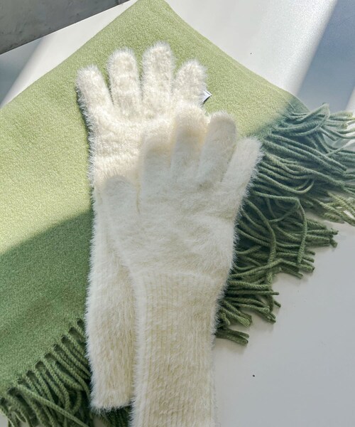 SMELLY（スメリー）の「シャギーニットロンググローブ（ベルト・レディース・L.GRY/WHT/L.BLU・-）」の5枚目の写真