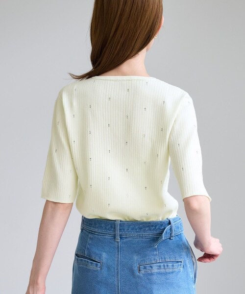 ROPE' PICNIC(ロペピクニック)の「ラインストーンキーネックカーディガン(カーディガン/ボレロ・レディース・ブラック/グレー/キナリ・F)」の8枚目の写真