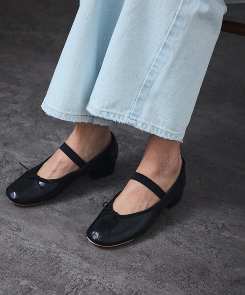 ADAM ET ROPE'（アダムエロペ）の「【porselli（ポルセリ）】ストラップバレエヒール（バレエシューズ・レディース・ブラック/ベージュ系・36/37/38/39）」の3枚目の写真