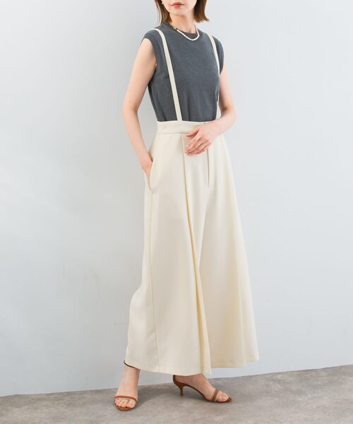 URBAN RESEARCH ROSSO（アーバンリサーチロッソ）の「サス付きタックワイドパンツ（その他パンツ・レディース・white/black・36/38）」の4枚目の写真