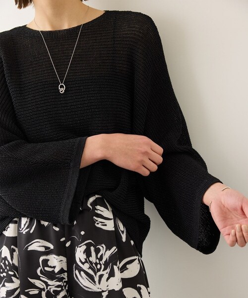 ROPE'(ロペ)の「リネン混 透かし編みドルマンプルオーバー(ニット/セーター・レディース・ブラック/キャメル/ベージュ系・F)」の6枚目の写真