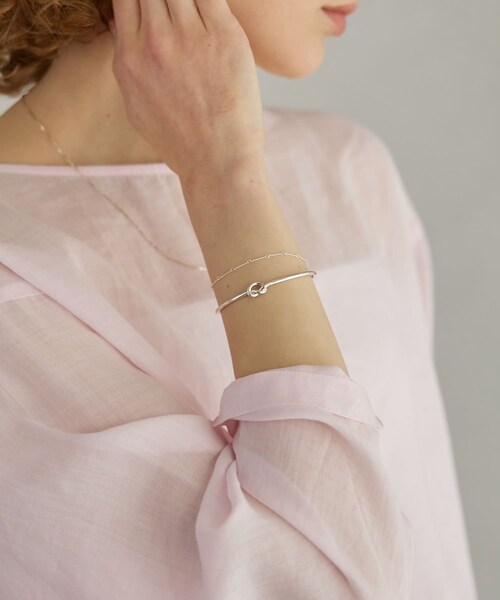 URBAN RESEARCH（アーバンリサーチ）の「decor『デコール』　Knot Bangle（ブレスレット・レディース・SILVER・-）」の4枚目の写真