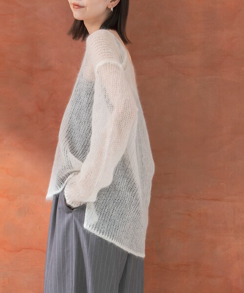 URBAN RESEARCH ROSSO（アーバンリサーチロッソ）の「シアーモヘアVネックプルオーバー（ニット/セーター・レディース・blue/white/yellow・FREE）」の6枚目の写真
