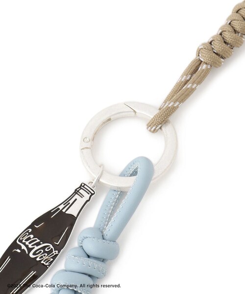 ADAM ET ROPE'（アダムエロペ）の「Coca-Cola ボトルチャーム（キーホルダー・レディース・ダークブラウン系・F）」の8枚目の写真