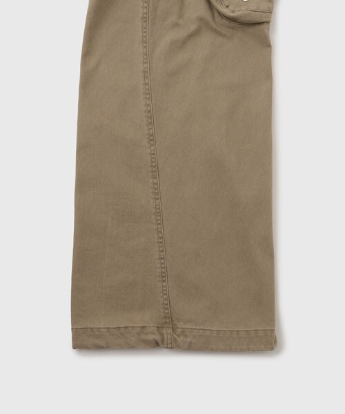 ADAM ET ROPE'(アダムエロペ)の「【NVRFRGT/ネヴァーフォーゲット】3D TWISTED CARGO PANTS(カーゴパンツ・メンズ・ブラック/ベージュ・1/2)」の10枚目の写真