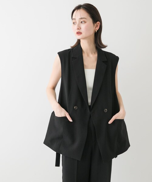 SENSE OF PLACE by URBAN RESEARCH（センスオブプレイスバイアーバンリサーチ）の「『UR TECH DRYLUXE』リネンライクサイドベルトジレ（ベスト・レディース・BLACK/GREIGE/CHARCOAL/NAVY・one）」の10枚目の写真
