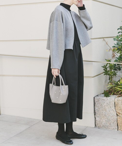 ITEMS URBANRESEARCH(アイテムズ アーバンリサーチ)の「『イージーケア』マルチWAYダンボールカーディガンワンピース(ワンピース・レディース・GRY/BRN・Free)」の5枚目の写真