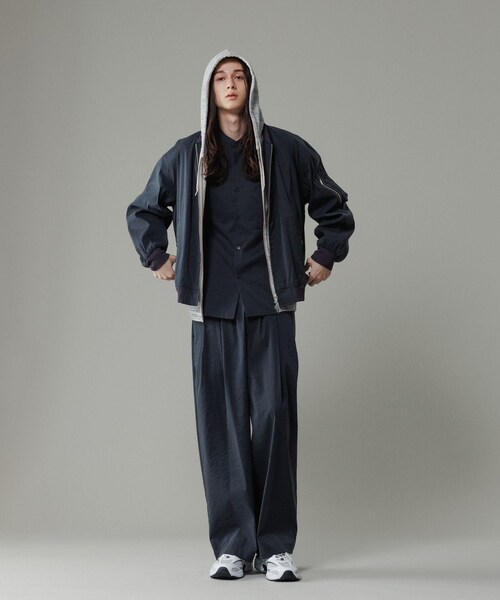 ADAM ET ROPE'（アダムエロペ）の「【リバーシブル/パイル】スウェット フルジップ パーカー / ロングシーズン着用可能（パーカー・メンズ・グレー系/キナリ系・L/M）」の8枚目の写真