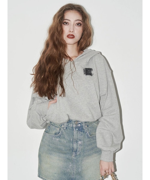 EVRIS（エヴリス）の「デニムワンポイントバルーンショートフーディ【セットアップ着用可能】（パーカー・レディース・グレー/ブラック/ネイビー・F）」の7枚目の写真