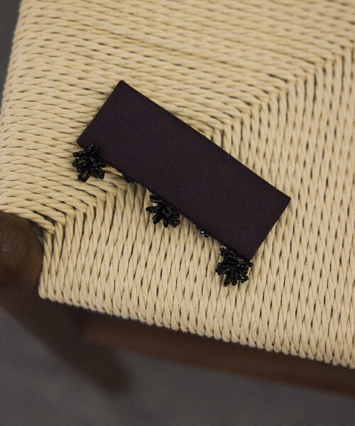 ADAM ET ROPE'(アダムエロペ)の「【SERA STUDIO(セーラスタジオ)】FABRIC HAIR CLIP / ヘアクリップ(バレッタ/ヘアクリップ・レディース・ブラウン/イエロー系・F)」の16枚目の写真