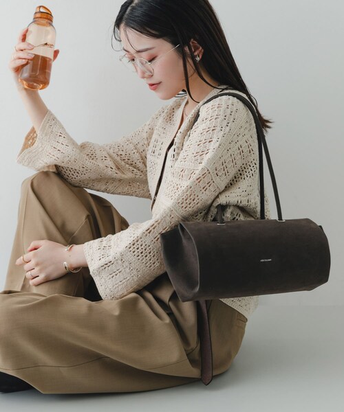 RODE SKO（ロデスコ）の「ADD CULUMN　PAGE BOSTON NUBUCK（ショルダーバッグ・レディース・GRAY・-）」の4枚目の写真