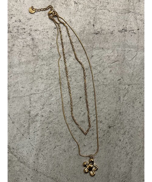 EMODA（エモダ）の「フラワーモチーフダブルネックレス（ネックレス・レディース・シルバー/ゴールド・F）」の6枚目の写真