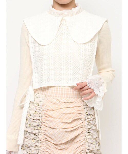 merry jenny（メリージェニー）の「big collar ベスト（その他トップス・レディース・オフホワイト/ブラック/アイボリー・F）」の2枚目の写真