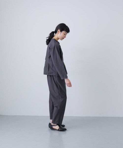 かぐれ（カグレ）の「COSMIC WONDER　シルクコットンブロードクラシックフリルシャツ（シャツ/ブラウス・レディース・Charcoal/Violet ash・1）」の10枚目の写真