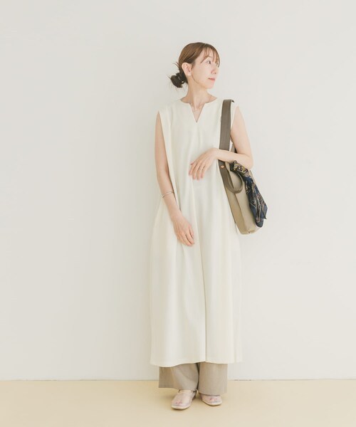 ITEMS URBANRESEARCH（アイテムズ アーバンリサーチ）の「カットミラノノースリワンピース（ワンピース・レディース・K/BRN/OFF/BLK・FREE）」の8枚目の写真