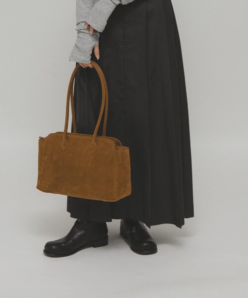 KBF（ケイビーエフ）の「ロングショルダーボストンBAG（ボストンバッグ・レディース・CAMEL/D.BROWN・one）」の3枚目の写真