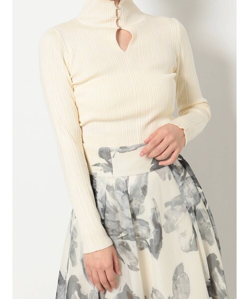 MERCURYDUO（マーキュリーデュオ）の「3WAYボタンニット（ニット/セーター・レディース・オフホワイト/ブラック/イエロー/ベージュ・F）」の3枚目の写真