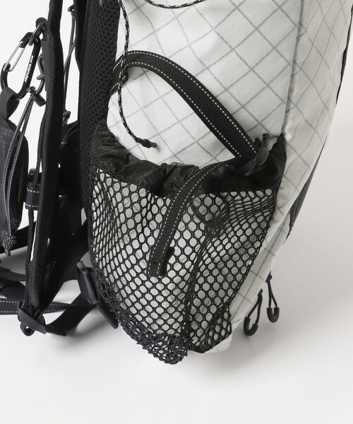 EKAL（エカル）の「and wander　ECOPAK 18L backpack（バックパック/リュック・メンズ・Black/Off White・one）」の8枚目の写真