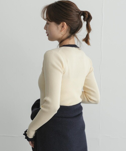 URBAN RESEARCH Sonny Label（アーバンリサーチサニーレーベル）の「静電防止フリルクルーネックリブニットプルオーバー（ニット/セーター・レディース・IVOxNVY/CCLxOFF/BRNxMNT/BEGxORG・Free）」の7枚目の写真