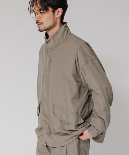 URBAN RESEARCH（アーバンリサーチ）の「NYLON SHORT MODS BLOUSON（テーラードジャケット・メンズ・BLACK/GREIGE・M/L）」の16枚目の写真