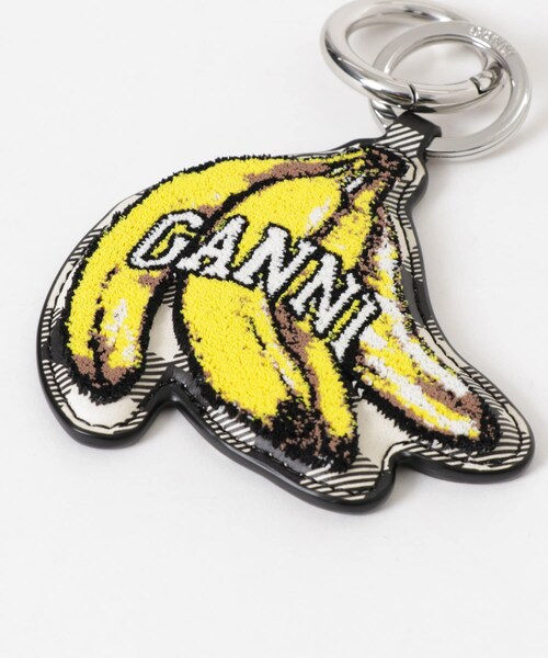 URBAN RESEARCH（アーバンリサーチ）の「GANNI　Banana Keyring Velvet（チャーム・レディース・Black・-）」の7枚目の写真