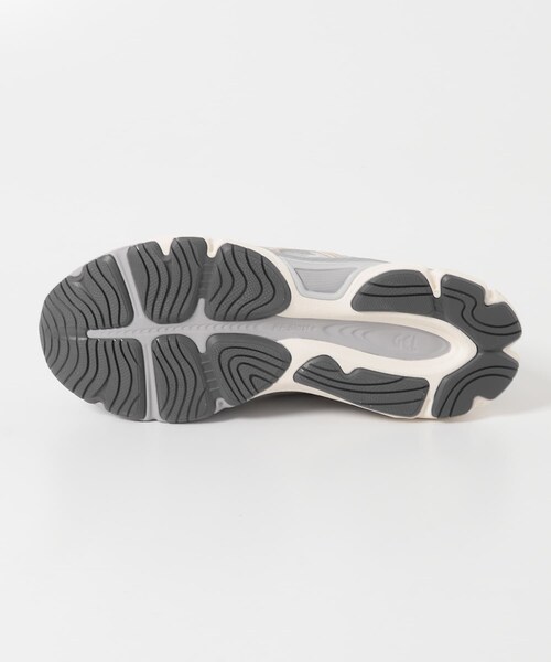 URBAN RESEARCH(アーバンリサーチ)の「ASICS GEL-NYC 2.0(スニーカー・メンズ・100 CREAM・26/26.5/27/27.5/28/28.5/29/29.5/30.5)」の10枚目の写真