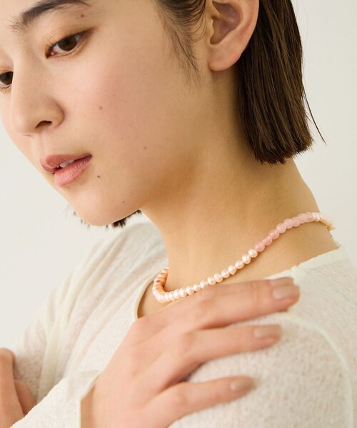 ROPE'（ロペ）の「【les bonbon (ル ボンボン)】【WEB限定】 playfully pearl necklace PINK（ネックレス・レディース・ピンク系・F）」の3枚目の写真