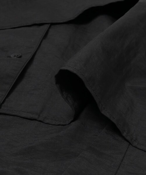 KBF（ケイビーエフ）の「ラッフルBIGカラーブラウス（シャツ/ブラウス・レディース・BLACK・One）」の5枚目の写真