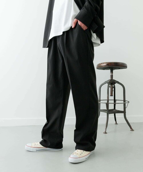 ITEMS URBANRESEARCH（アイテムズ アーバンリサーチ）の「『セットアップ対応』ヨウリュウ1-tuckテーパードパンツ（その他パンツ・メンズ・NVY/BRN/BLK・M/L）」の8枚目の写真