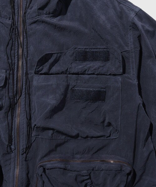 ADAM ET ROPE'(アダムエロペ)の「【FACCIES/ファッチーズ】GARMENT DYE MESH TRAVELER JACKET(その他アウター・メンズ・ブラック・1/2)」の9枚目の写真