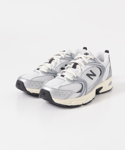 URBAN RESEARCH DOORS（アーバンリサーチドアーズ）の「NEW BALANCE　U530ESA（スニーカー・メンズ・SLV/BLK・26/26.5/27/27.5/28/28.5/29）」の4枚目の写真