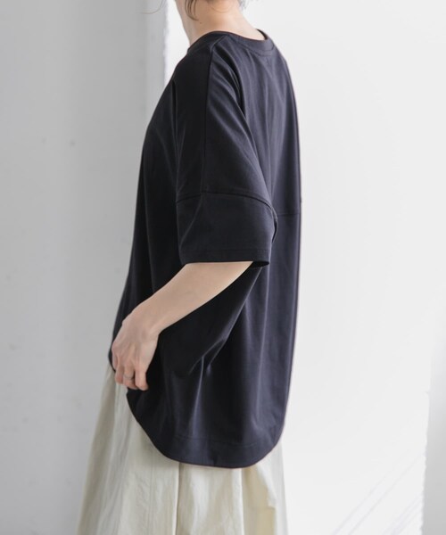 URBAN RESEARCH DOORS(アーバンリサーチドアーズ)の「FORK&SPOON コクーンショートスリーブTシャツ(Tシャツ/カットソー・レディース・OFF/BLACK/PURPLE・1)」の15枚目の写真