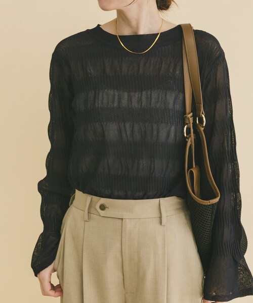 ITEMS URBANRESEARCH（アイテムズ アーバンリサーチ）の「シャーリングフレアスリーブニット（ニット/セーター・レディース・OFF/LVD/NVY・Free）」の11枚目の写真