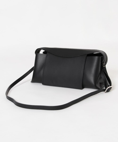 URBAN RESEARCH(アーバンリサーチ)の「OBLONG SHOULDER(ショルダーバッグ・レディース・OYSTER/BLACK・-)」の5枚目の写真