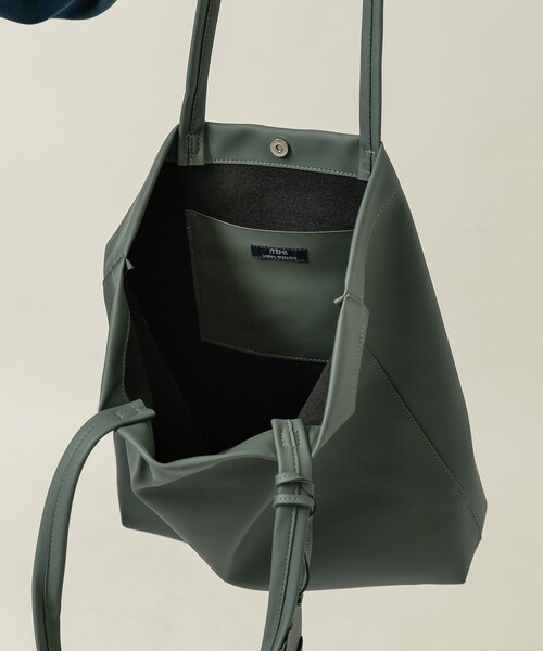 ITEMS URBANRESEARCH(アイテムズ アーバンリサーチ)の「フェイクレザー トートバッグ(トートバッグ・メンズ・GRN/BLK/BRN・-)」の18枚目の写真