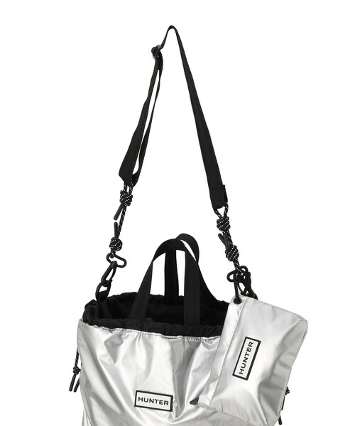 ADAM ET ROPE'(アダムエロペ)の「【HUNTER for ADAM ET ROPE'】別注 TRAVEL MULTI FUNCTION TOTE(トートバッグ・レディース・シルバー・F)」の17枚目の写真