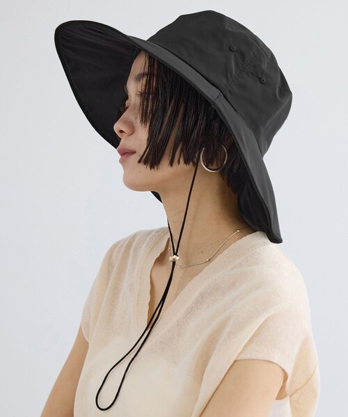 ADAM ET ROPE'（アダムエロペ）の「2WAYレイヤーハット / 撥水・UVケア・取り外し可（ハット・レディース・ブラック/ベージュ系・F）」の7枚目の写真
