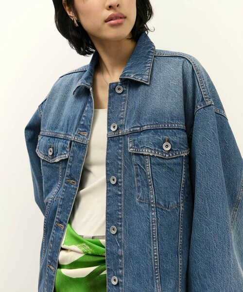 ADAM ET ROPE'(アダムエロペ)の「【サステナブル】シャツライクGジャン(デニムジャケット・レディース・ブルー系/サックス・36/38)」の14枚目の写真