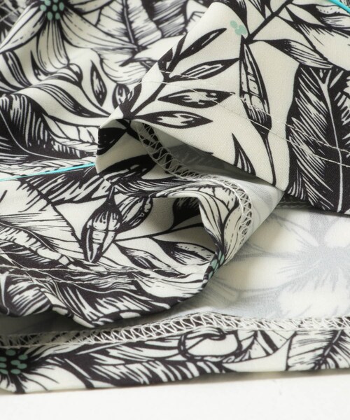 URBAN RESEARCH Sonny Label（アーバンリサーチサニーレーベル）の「REEF　FLOWER LEAF17 SHORTS（その他パンツ・メンズ・OWT/BLU・M/L）」の12枚目の写真