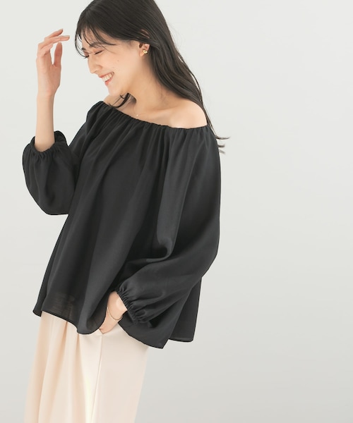 URBAN RESEARCH ROSSO（アーバンリサーチロッソ）の「2WAYオフショルブラウス（シャツ/ブラウス・レディース・white/black・FREE）」の3枚目の写真