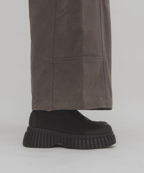 KBF（ケイビーエフ）の「チャンキーソールパファースリッポン（スニーカー・レディース・KHAKI/BLACK・37/38/39）」の16枚目の写真