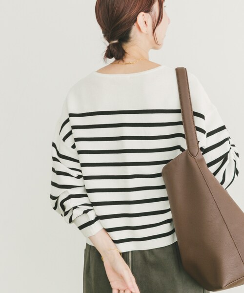 ITEMS URBANRESEARCH（アイテムズ アーバンリサーチ）の「バナナスリーブニット（ニット/セーター・レディース・OFF×BLK/RED/GRY/NVY×OFF・FREE）」の8枚目の写真