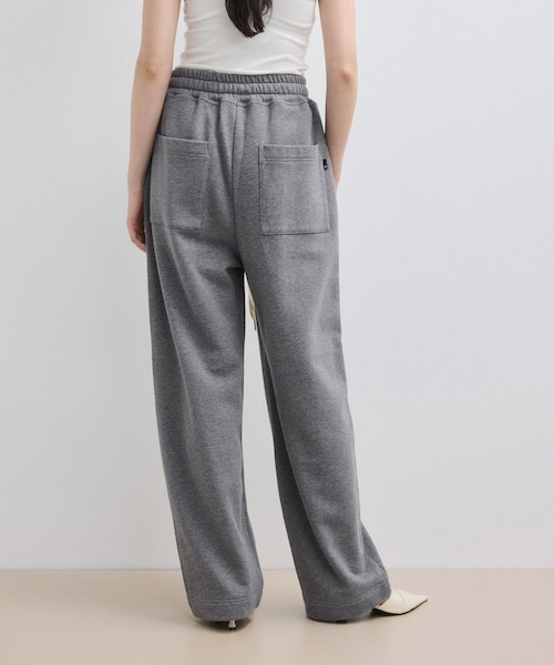 ADAM ET ROPE'(アダムエロペ)の「【WEB限定】ワイドスウェットパンツ(その他パンツ・レディース・チャコール/キナリ系・34/36/38)」の13枚目の写真