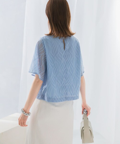 URBAN RESEARCH ROSSO（アーバンリサーチロッソ）の「セミシアーカットジャガードブラウス（シャツ/ブラウス・レディース・OFF WHITE/BLUE/BEIGE/NAVY・FREE）」の22枚目の写真