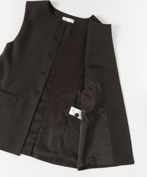 URBAN RESEARCH（アーバンリサーチ）の「AMOMENTO　OVERSIZED BUTTON UP VEST（ベスト・レディース・BLACK/DARK BROWN・0）」の13枚目の写真
