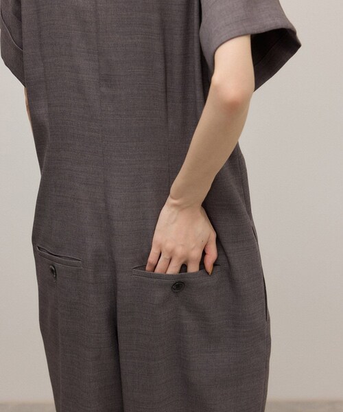 ADAM ET ROPE'(アダムエロペ)の「シャツロンパース(つなぎ/オールインワン・レディース・ブラック/グレー系・36/38)」の16枚目の写真