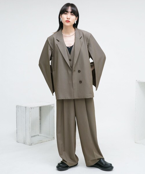 KBF（ケイビーエフ）の「オープンスリーブテーラードジャケット（テーラードジャケット・レディース・SAGE/MOCHA・one）」の15枚目の写真