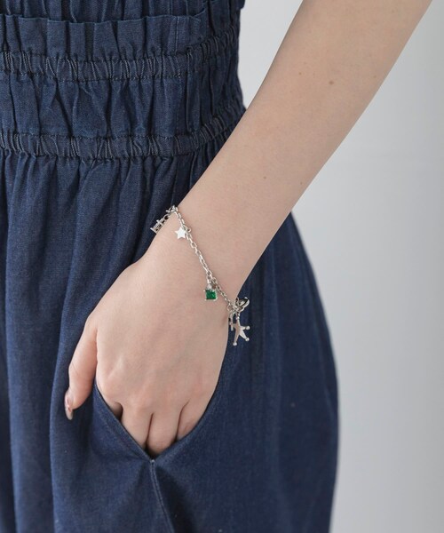 URBAN RESEARCH Sonny Label（アーバンリサーチサニーレーベル）の「カラービジュー×スターブレスレット（ブレスレット・レディース・シルバー/ゴールド・One）」の4枚目の写真