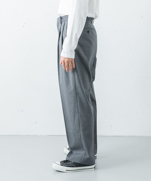 URBAN RESEARCH（アーバンリサーチ）の「YLEVE　S120S CHAMBRAY W 3TACK（その他パンツ・メンズ・020 GREY/050 MOCA・3/4）」の6枚目の写真