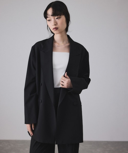 ADAM ET ROPE'(アダムエロペ)の「【サステナブル】ダブルブレストジャケット(テーラードジャケット・レディース・ブラック/グレー/ブラウン系・36/38)」の2枚目の写真